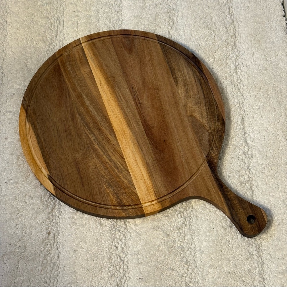 NEW Round Acacia Wood Cutting Charcuterie Pizza Board with Handle Entertaining